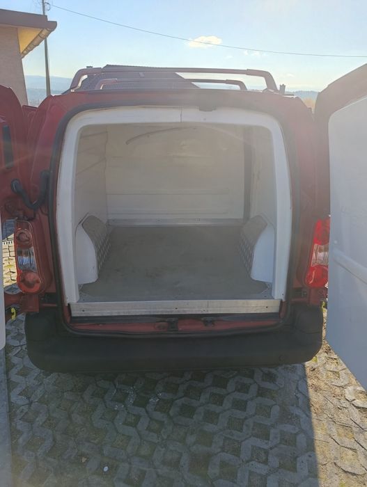 Peugeot Partner 1.6 diesel 2011 rok Stan BDB Opłaty Maj 2026