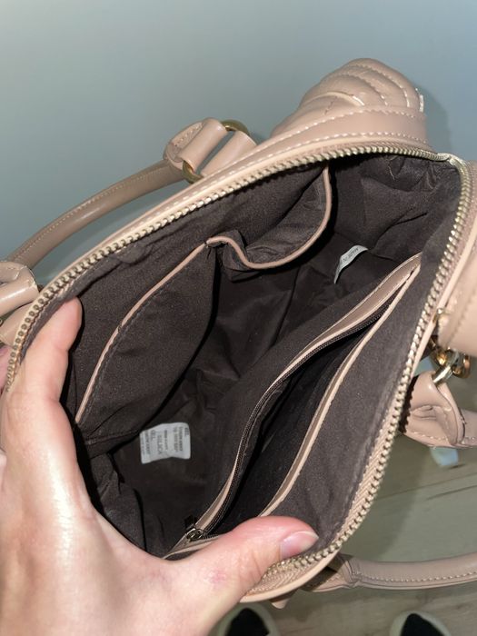 Torebka kuferek beżowa