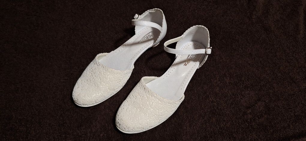 Buty komunijne 38