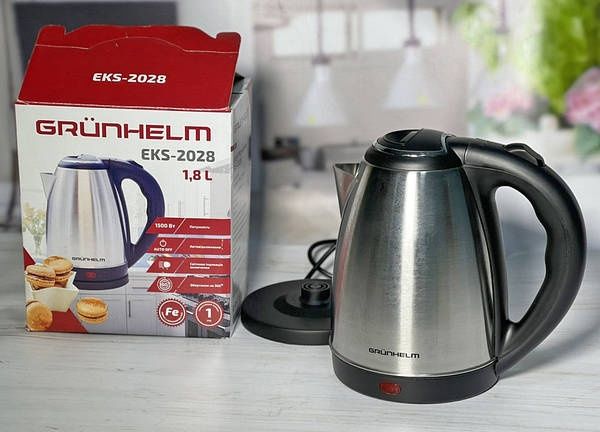 Чайник Grunhelm EKS-7518