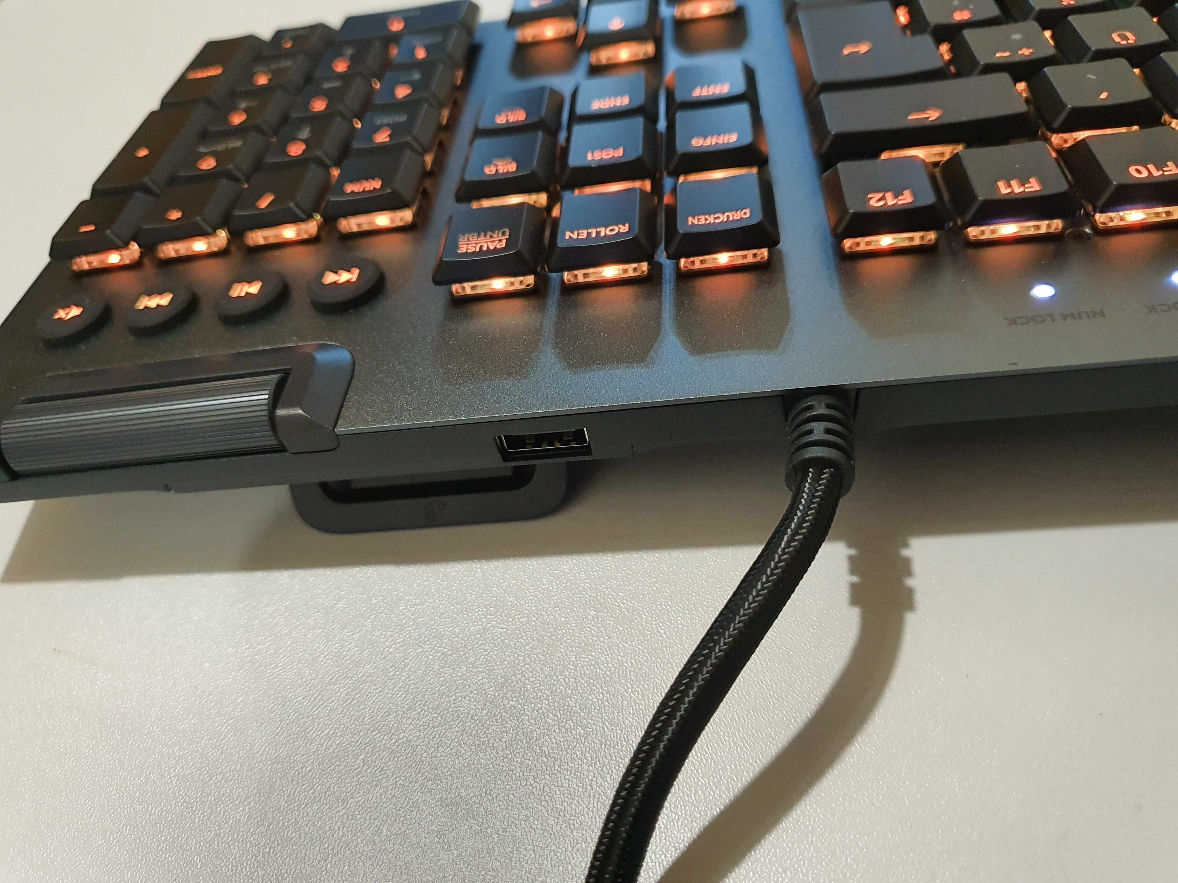 Klawiatura mechaniczna Logitech g815 Clicky QWERTZ