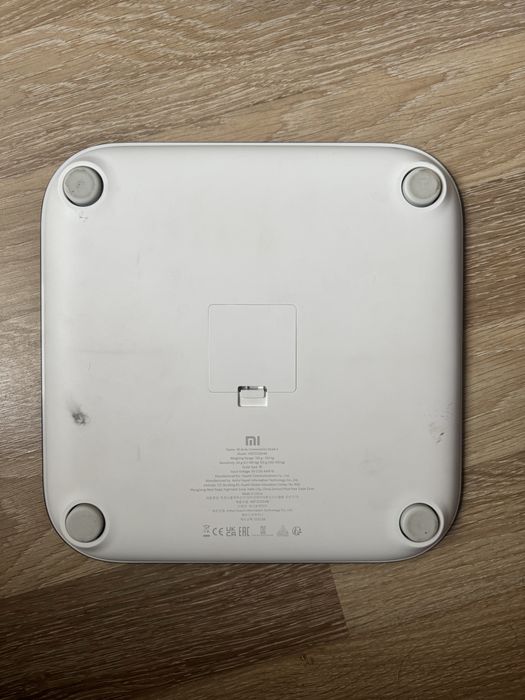 Підлогові смарт-ваги Mi Body Composition Scale 2