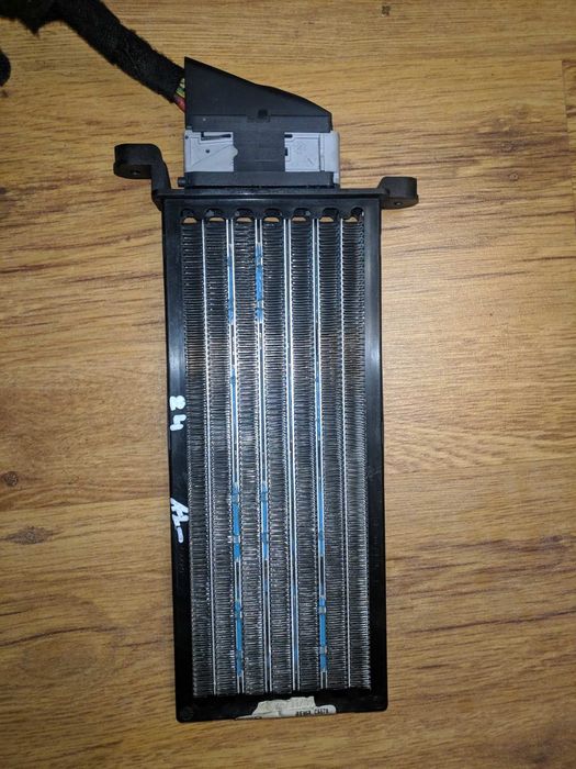 Подогреватель отопителя салона
Peugeot/Citroen
BEHR C6678
800грн