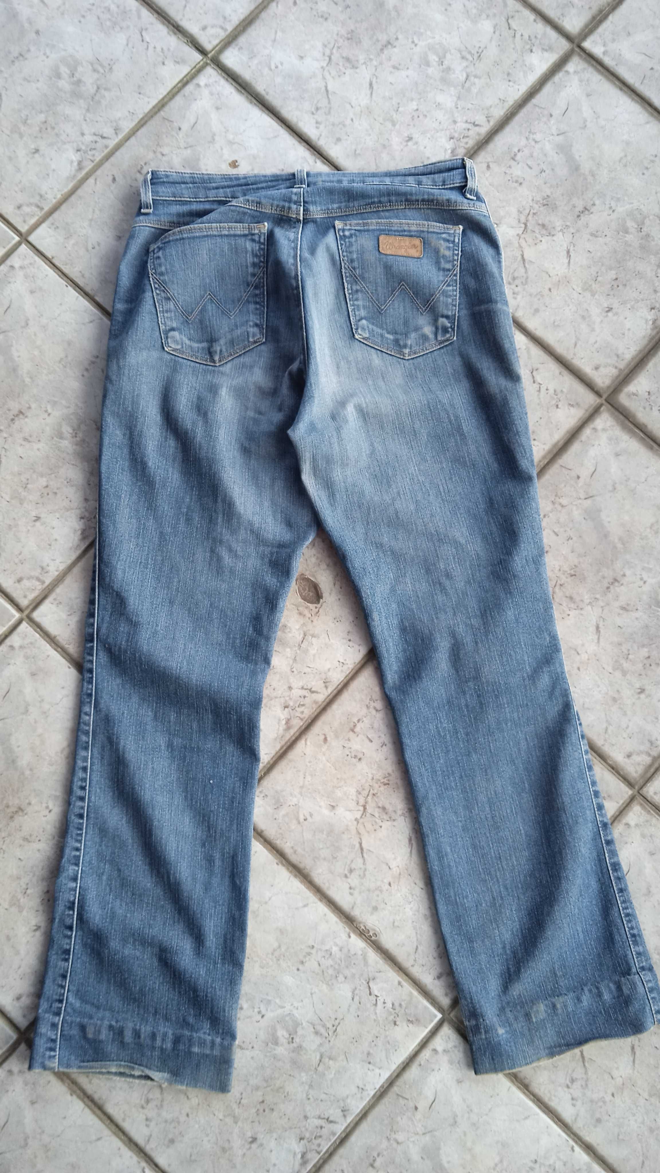 Wrangler model Reg body bootcut W33 L32 spodnie jeansowe jeansy męskie