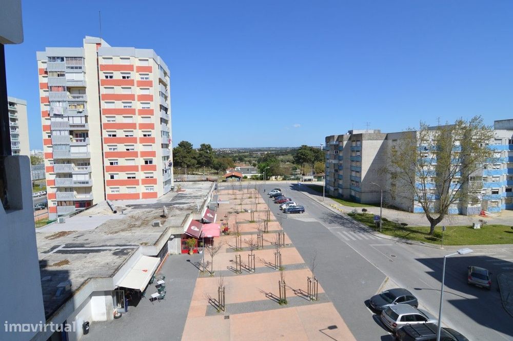 T1  Grande com 63 m2 em Cidade Sol, Barreiro