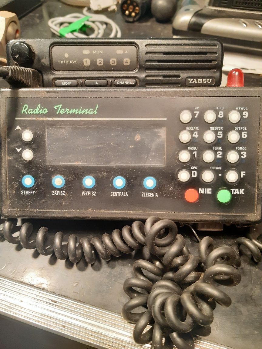 Radiotelefon  Yeasu VX-2000U