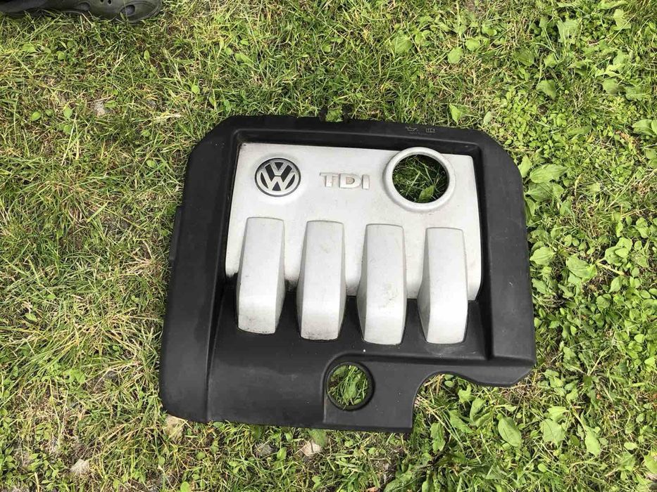 Кришка двигуна 1.9 Tdi. Vag