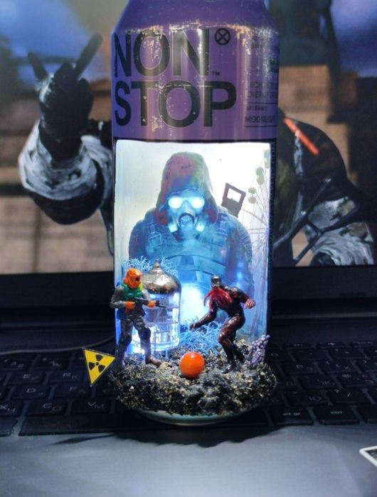 Лампа "STALKER" (Диорама) / Виручка з продажу — для ЗСУ