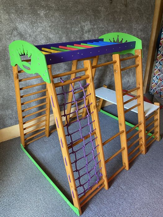 Иговая поощадка спортивный комплекс ігровий майданчик логіка спорту