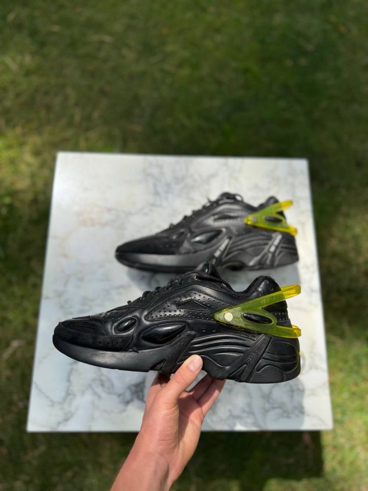 Raf Simons Cylon-21