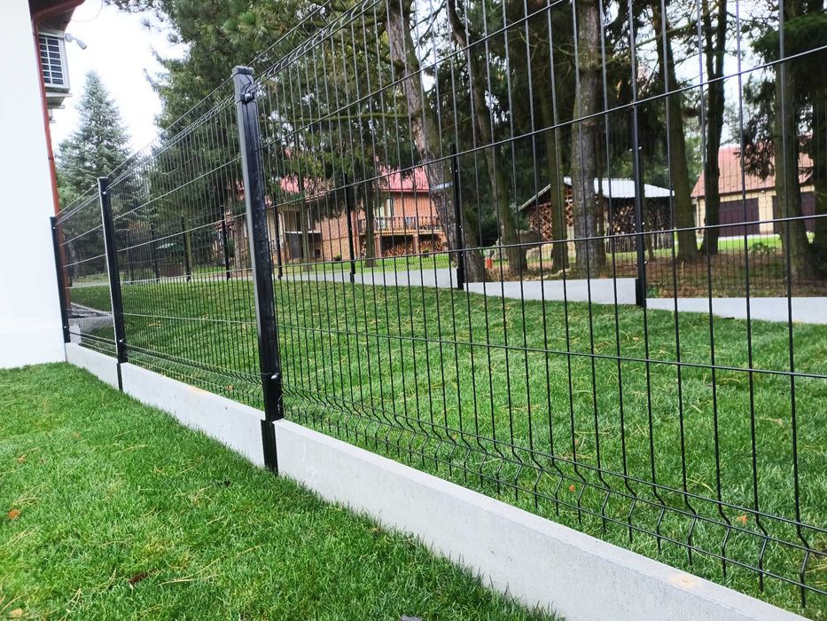 Montaż ogrodzeń ogrodzenie panelowe siatka leśna