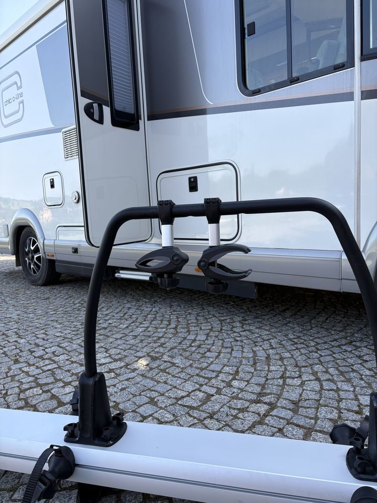 Bagażnik rowerowy  Thule do garażu kampera Carthago