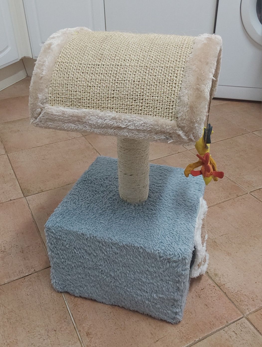 ARRANHADOR NOVO PARA GATO.Casa,Sala,Cozinha,Varanda,Quarto,Terraço,etc