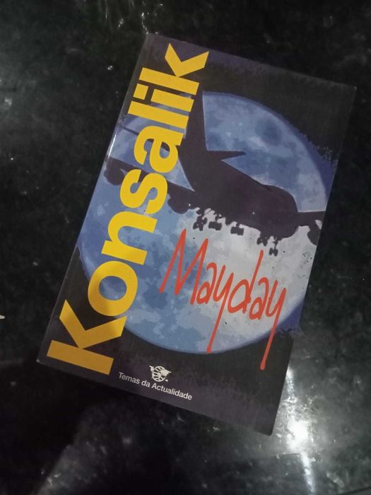 Livro Mayday - Konsalik