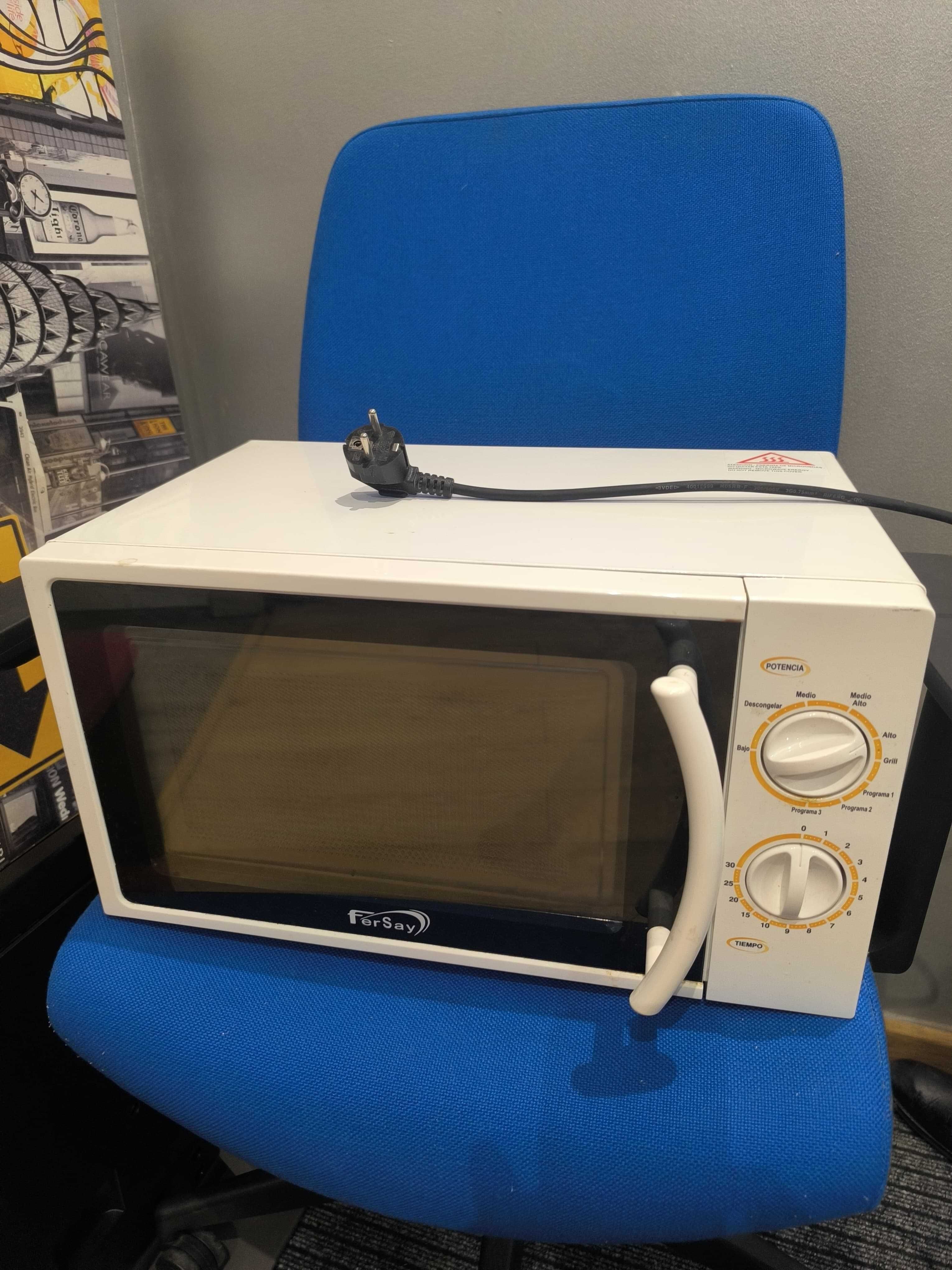 Microondas FerSay C/Grill 1.200wts