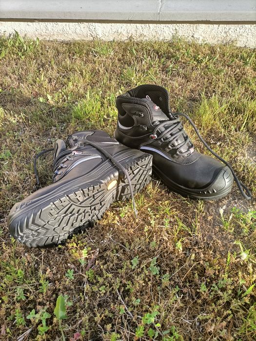 Botas biqueira aço - NOVAS