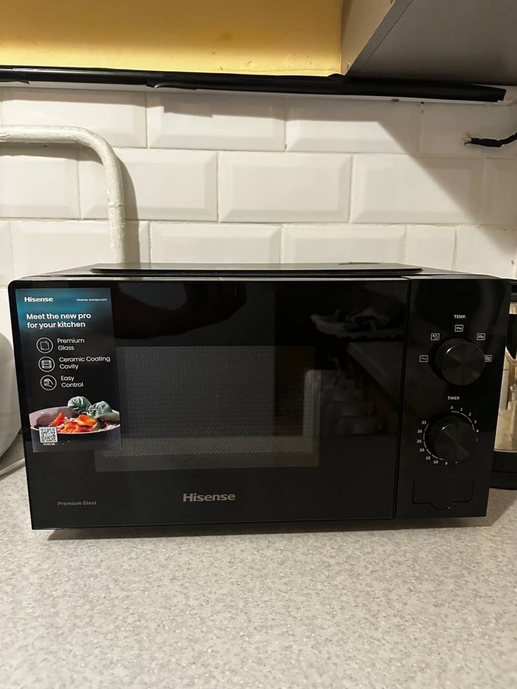 Мікрохвильовка Hisense