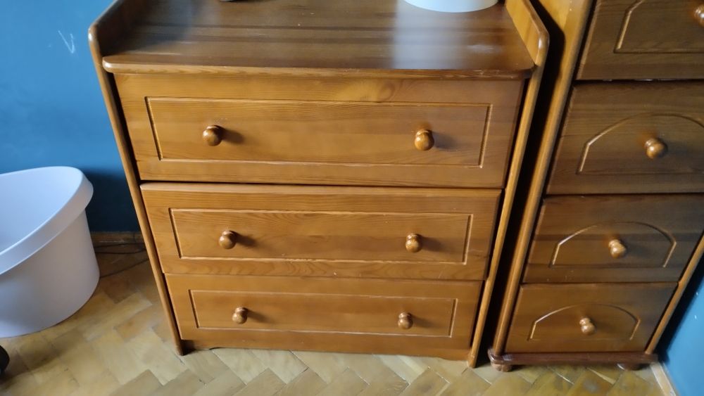 Łóżeczko dziecięce drewniane w zestawie z komodą