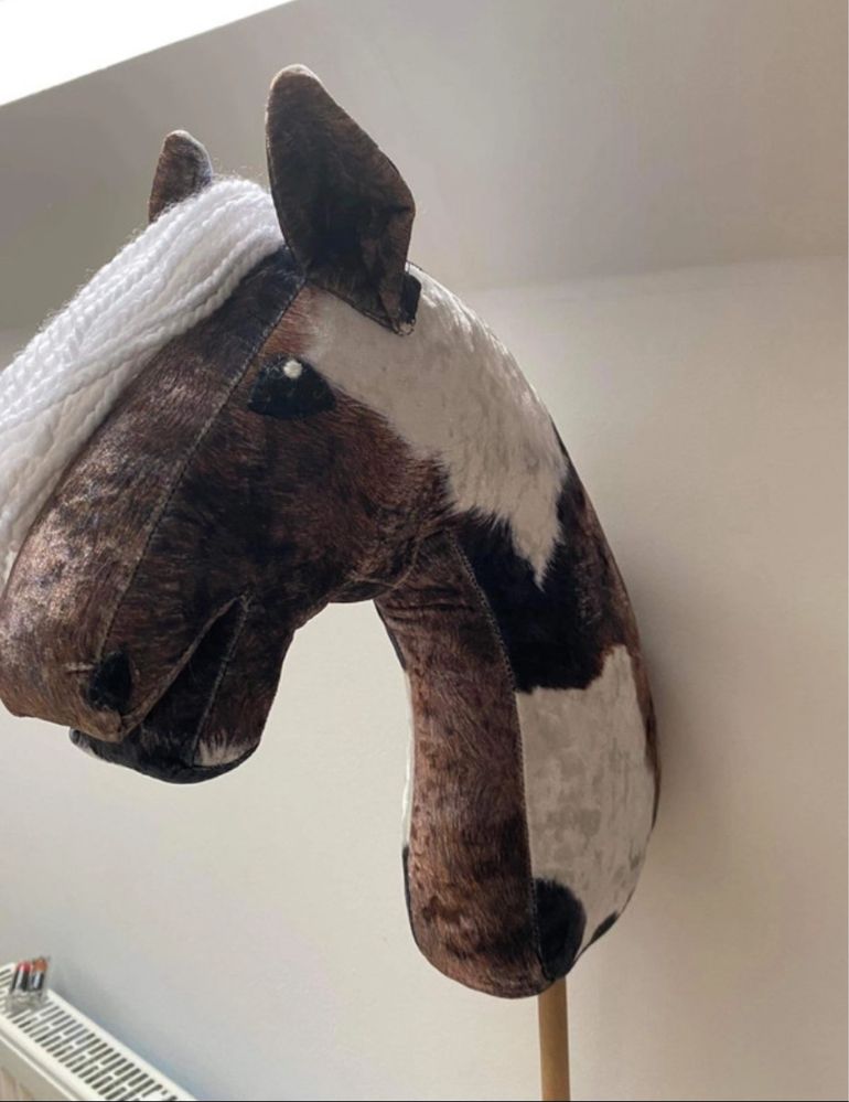 Piękny, srokaty konik  Hobby Horse