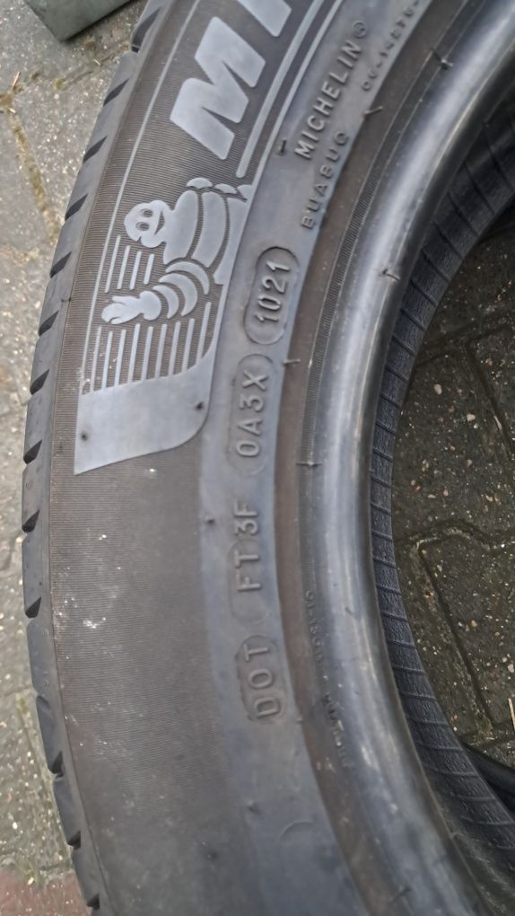 215/55R17 94V Michelin Primacy 4 AO