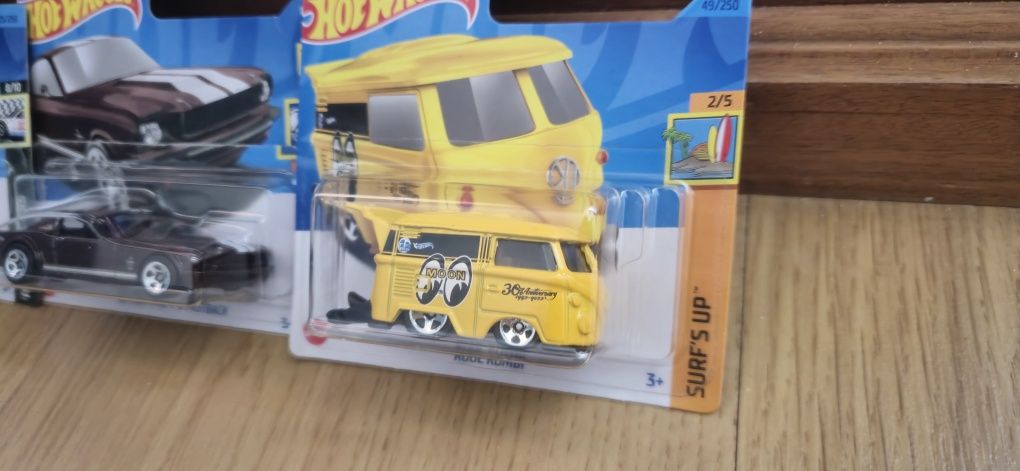 Hot wheels 1/64 novos