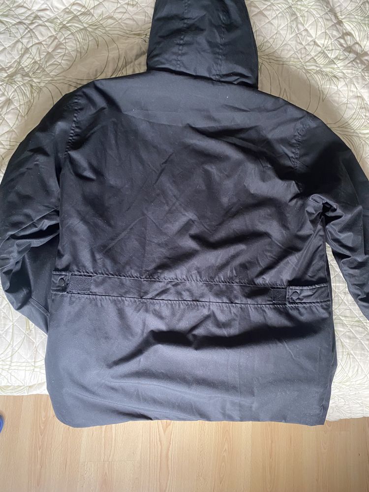 Casaco impremeavel preto
