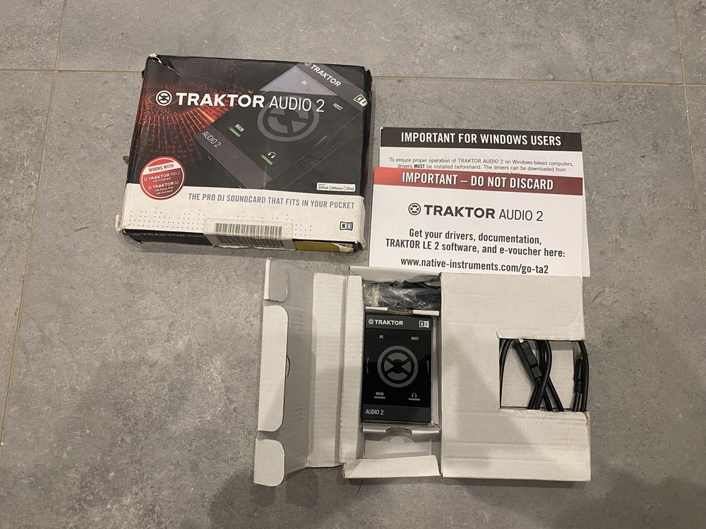 Traktor audio 2 mk2 dj mixer