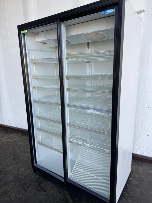 Холодильна шафа-вітрина «Ice Stream Extra Large”