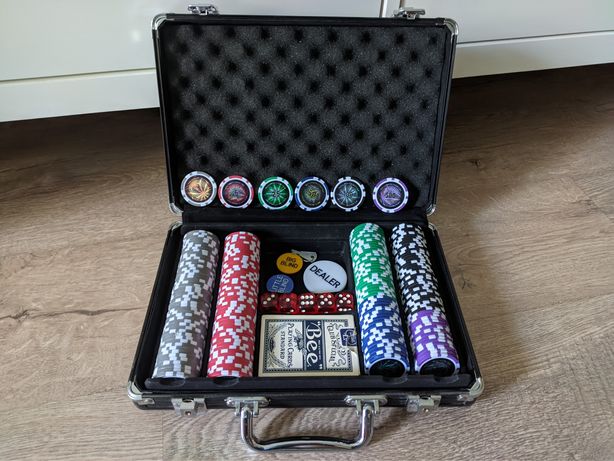 Покерный набор 200 фишек с номиналом