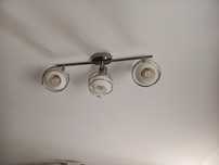 Lampa sufitowa .