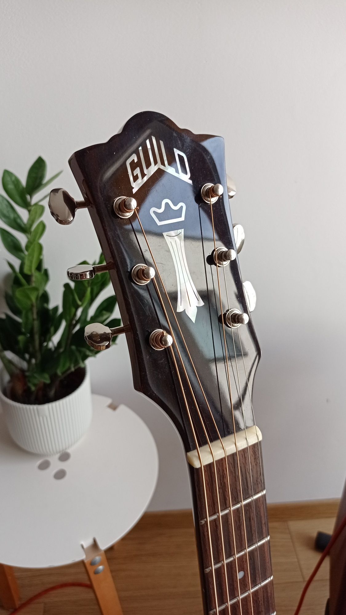 Gitara Guild M-120 lite drewno, pickup Martin, futerał, pro setup