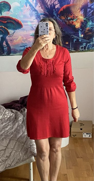 Sukienka czerwona Carry
