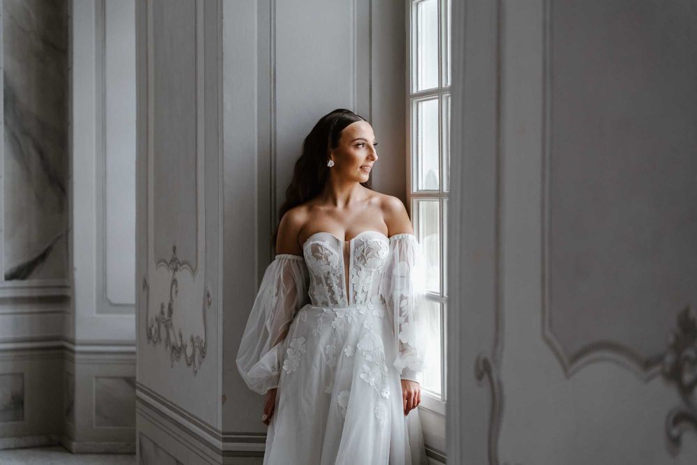 Suknia ślubna gorsetowa kwiaty 3D