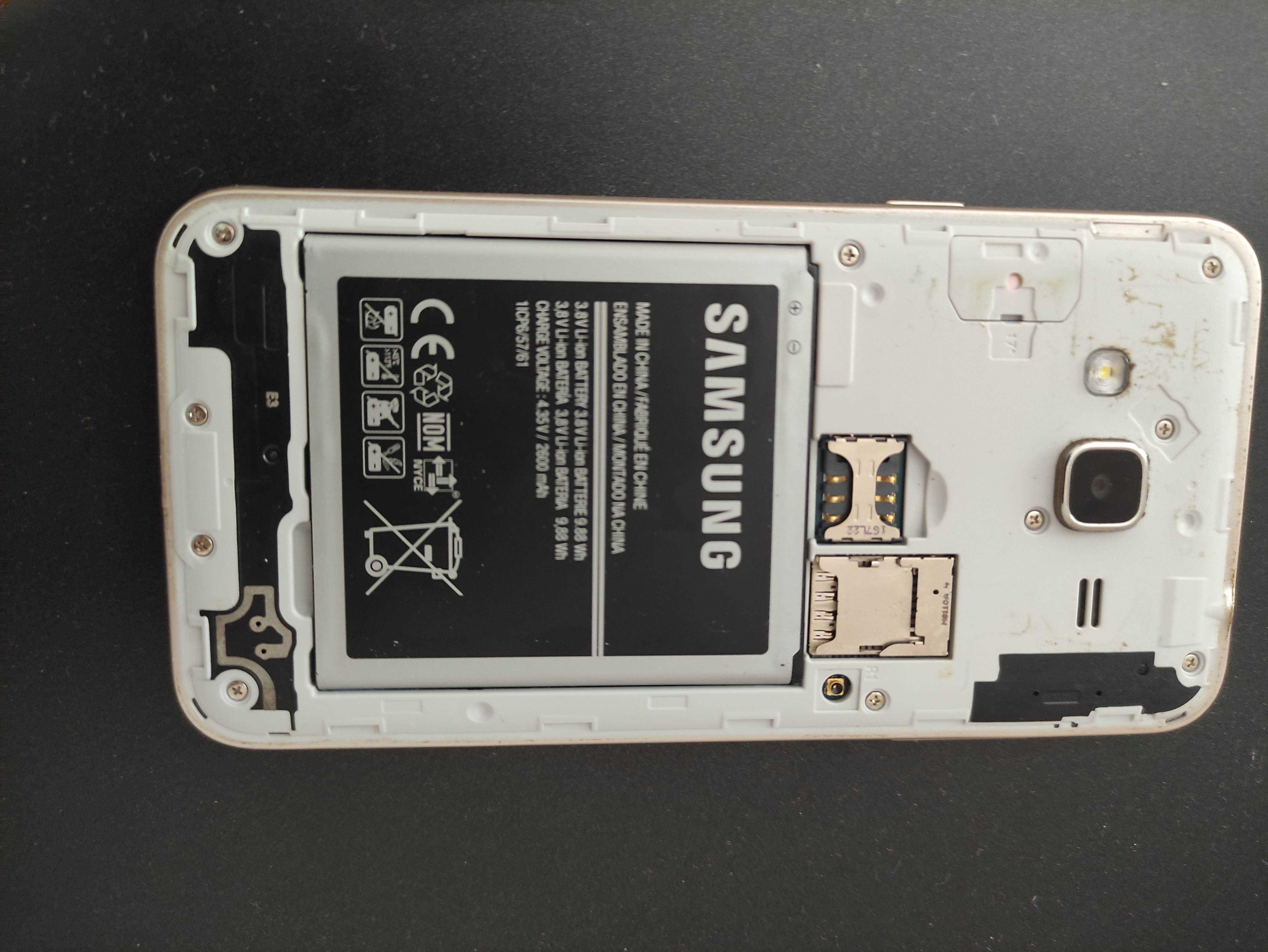 Samsung J3 2016 битый