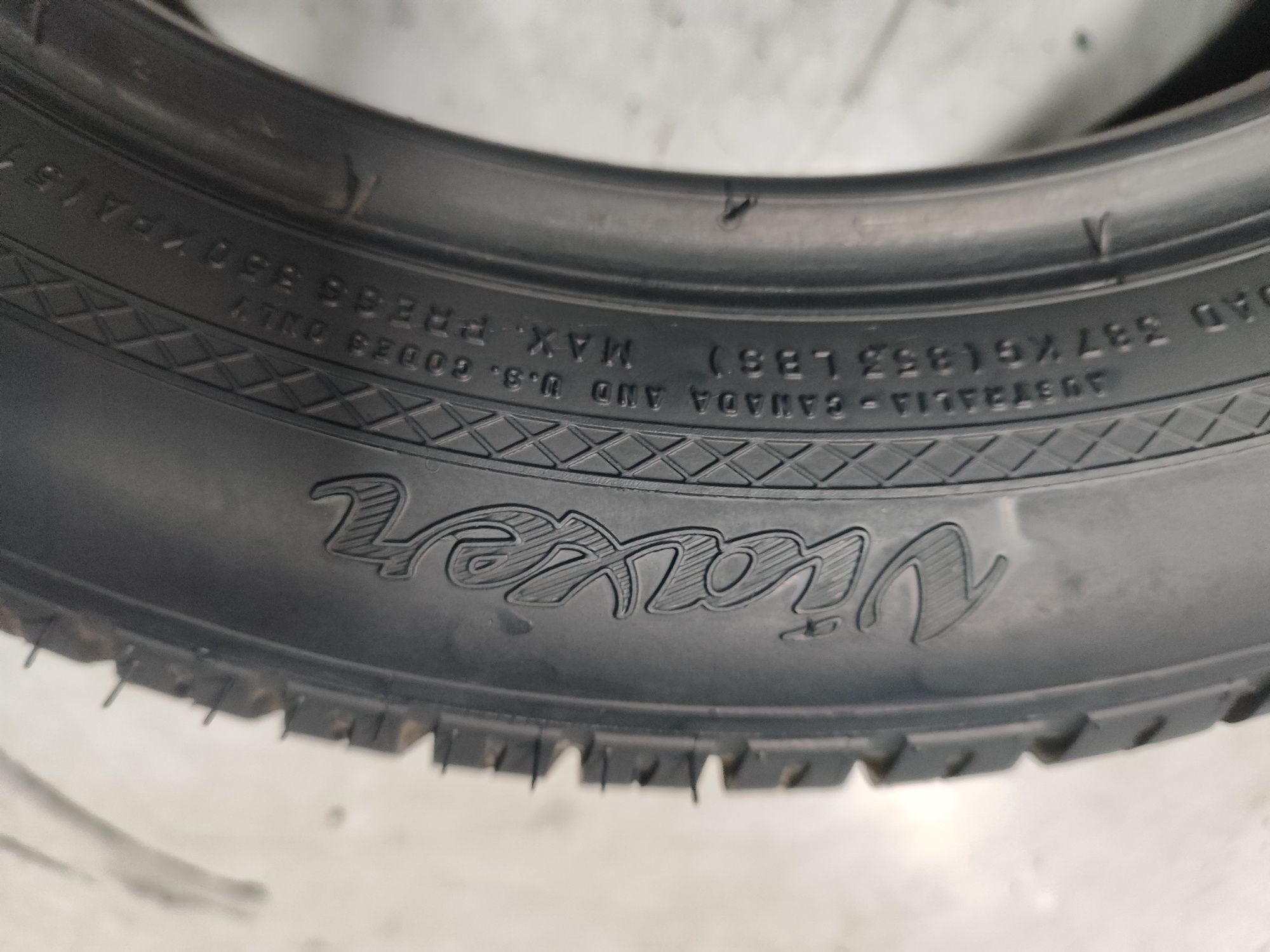 2 Pneus semi novos kleber 155/65R14 Oferta dos Portes