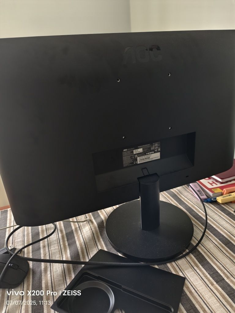 Monitor AOC 24B3Ha2 24 polegadas Full HD IPS 1ms Preto