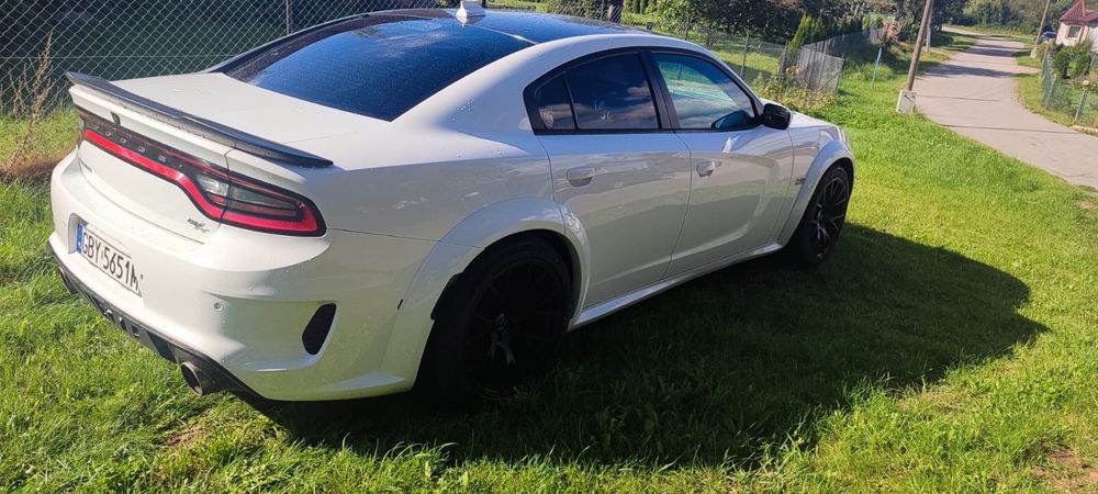 Dodge Charger 5.7V8 + LPG 2016r