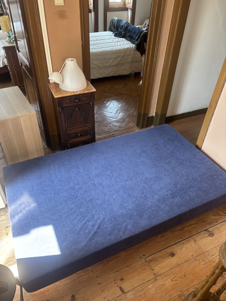Sommier azul com colchão molaflex