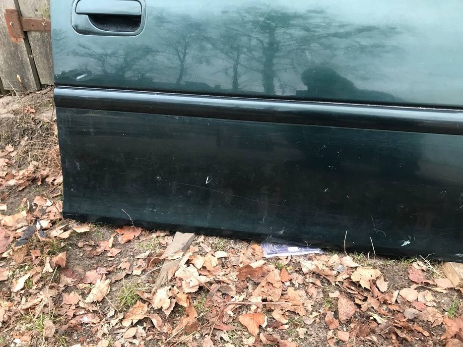 Продам передні, задні двері опель вектра B.