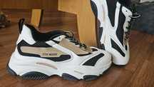 Buty marki Steve Madden, kupione w New Orleans