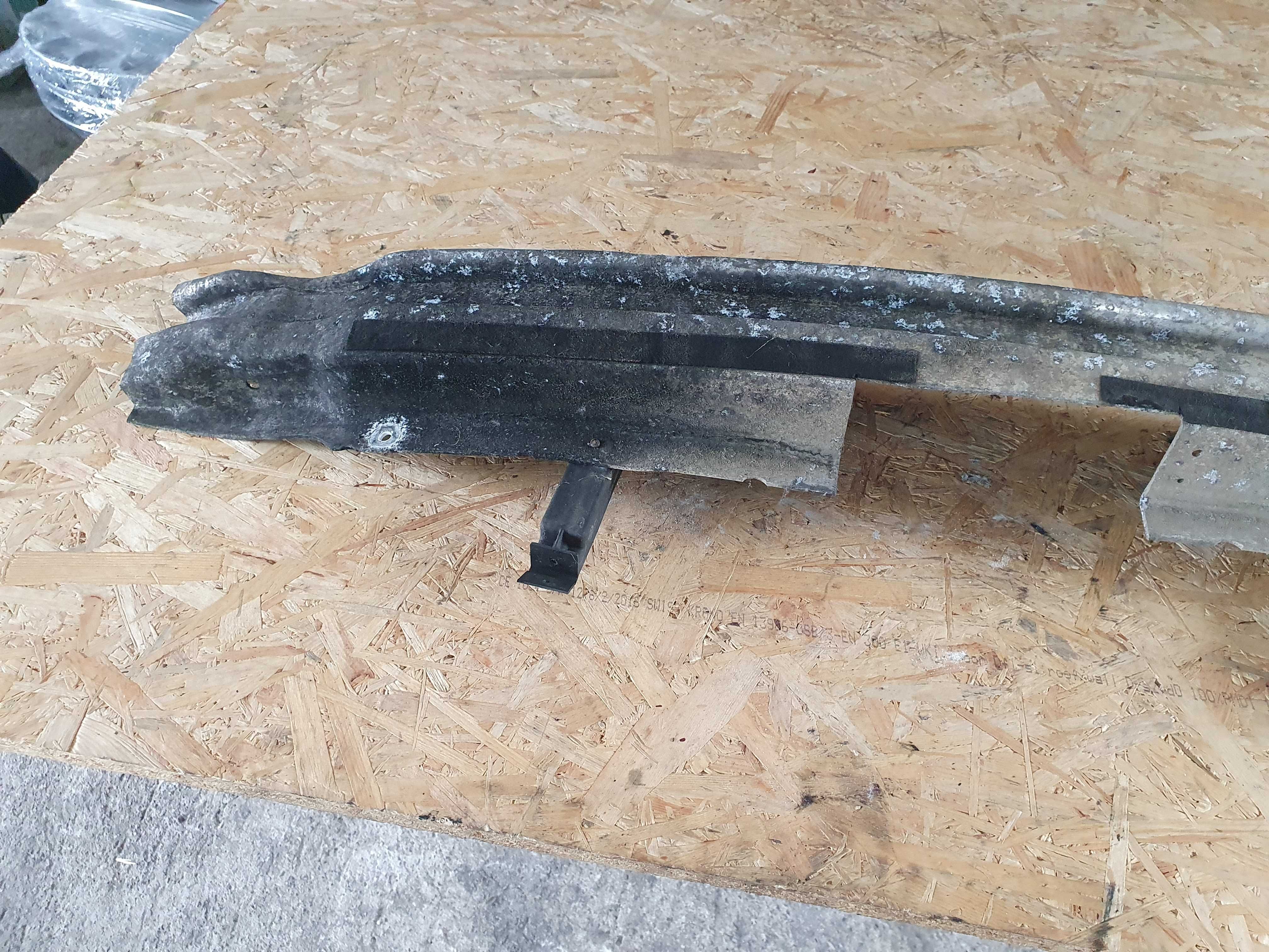 Belka pod zderzak tył tylny Audi a4 b6 1.9 tdi kombi