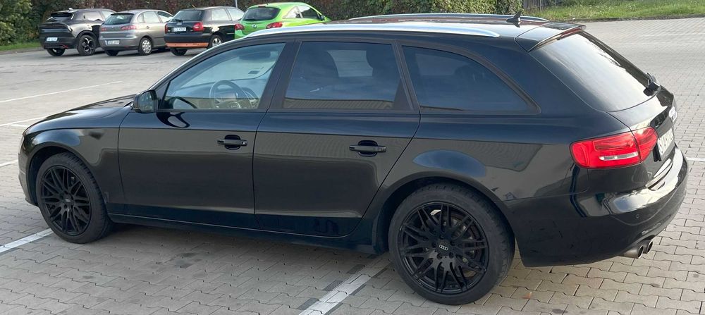Sprzedam samochód Audi A4 Avant B8 2.0 TDI 2012 facelift - Tarn. Góry