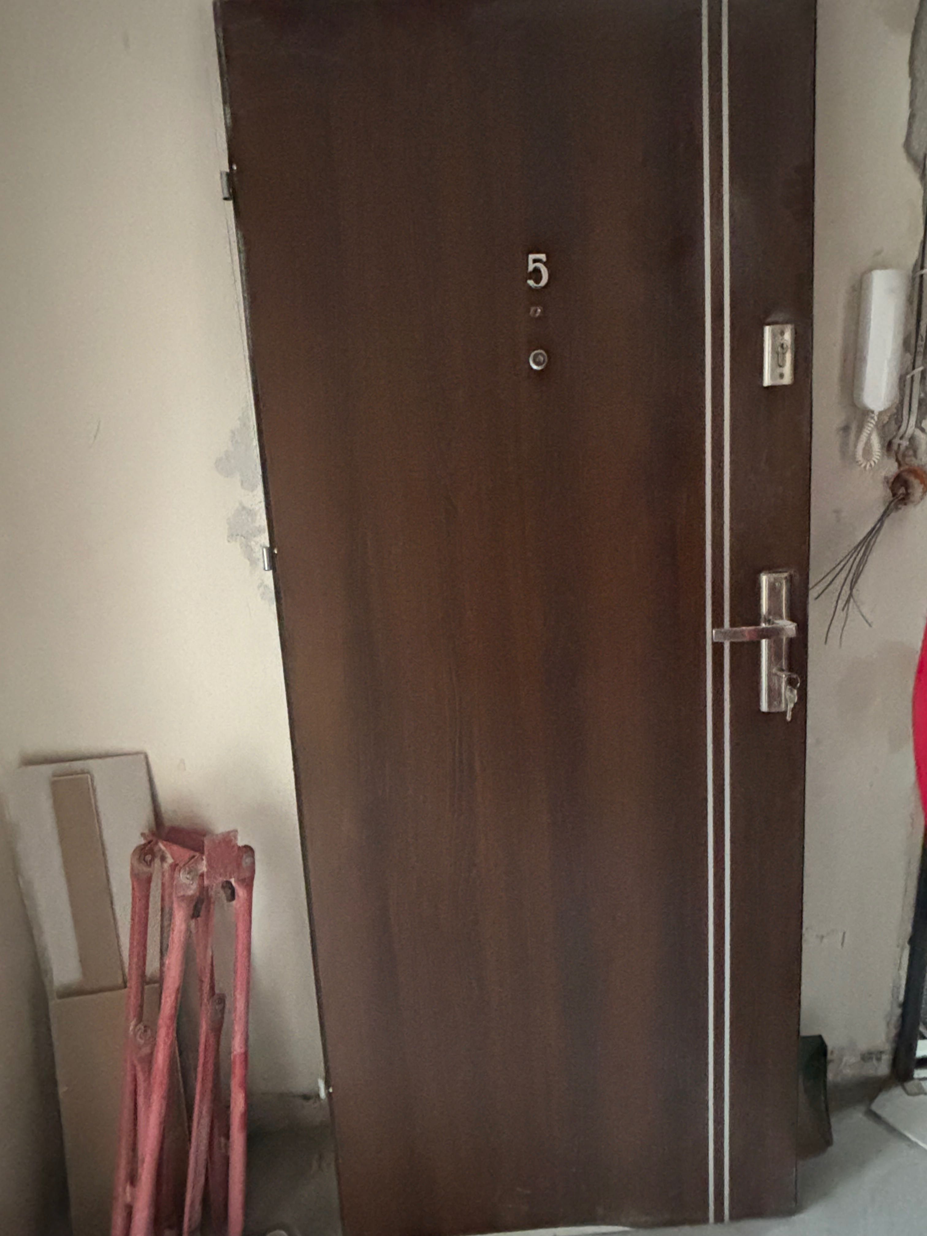 Drzwi zewnętrzne prawostronne 80