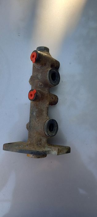 Продам главний тормозний