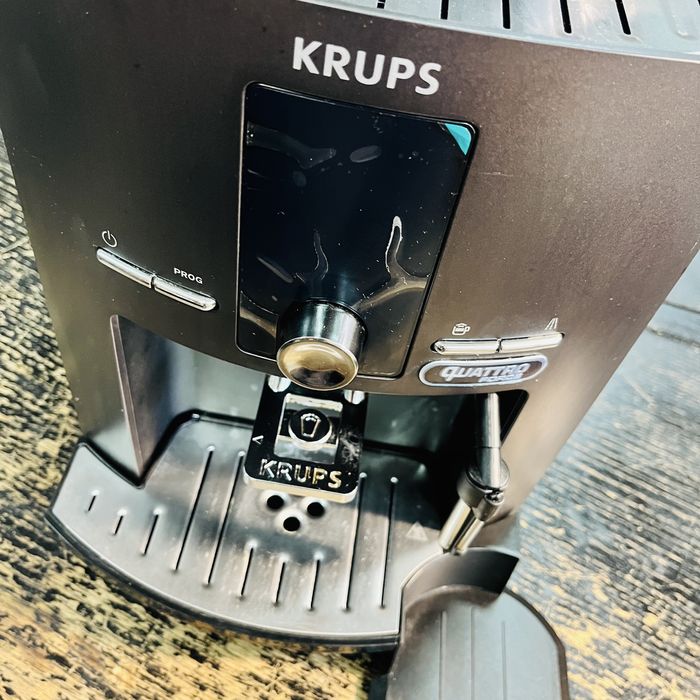 Krups EA829 стан нової кавомашини , з гарантією