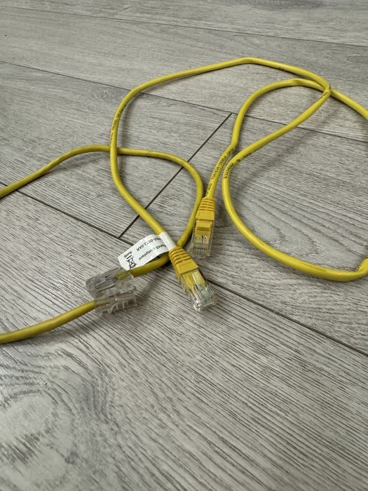 Конектори штекери в наявності 2 шт. 115 та 50 см, стан нових