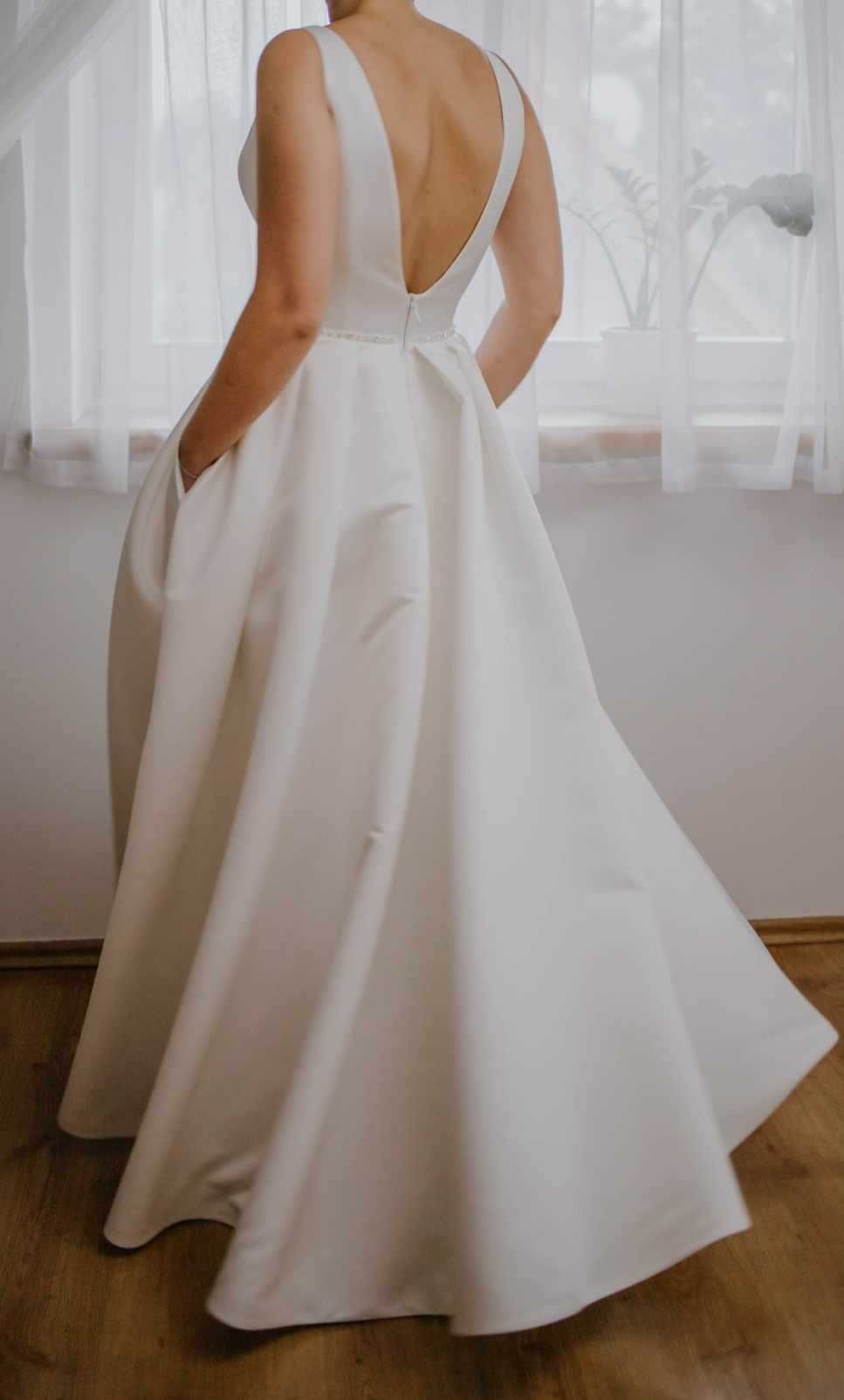 Dorset Herm's Bridal klasyczna jedwabna suknia ślubna z mikado 38 40