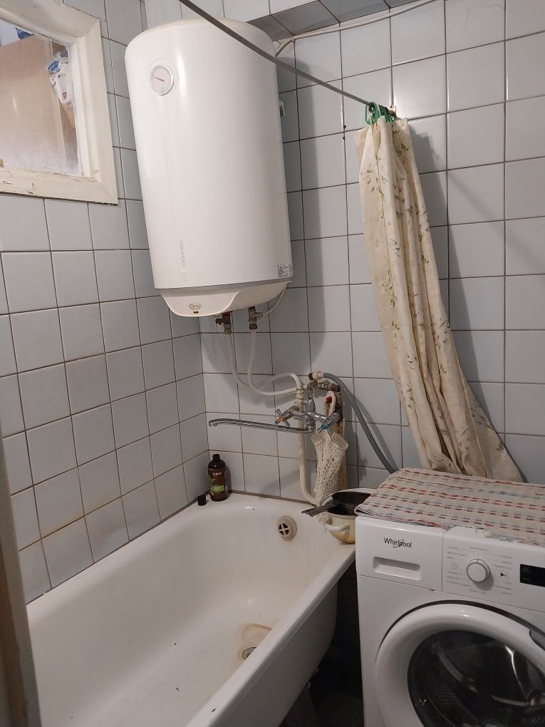 Квартира двухкомнатная на третьем этаже,44м2.