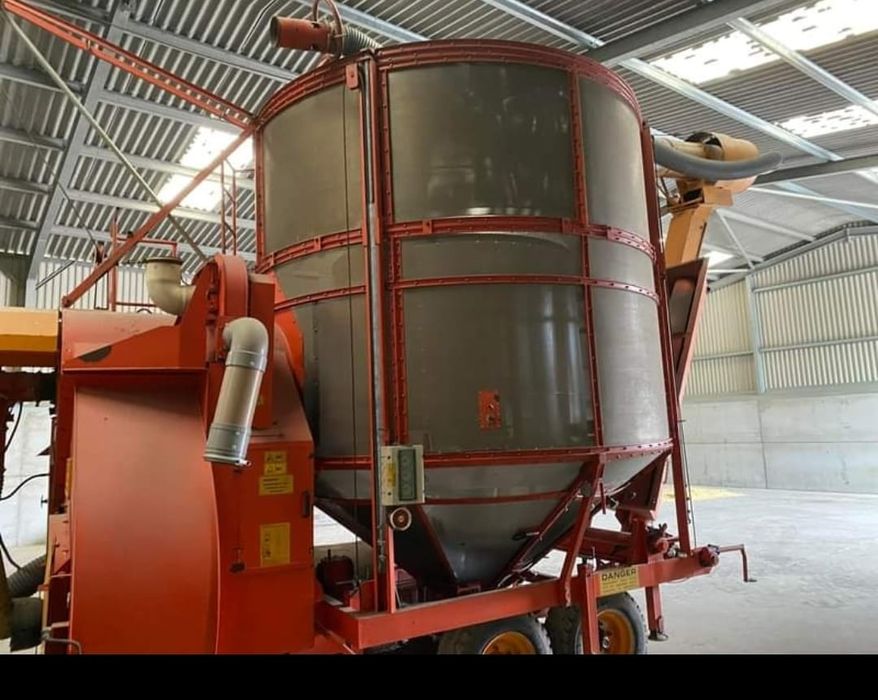 Зерносушка, зерносушарка, зерносулилка.