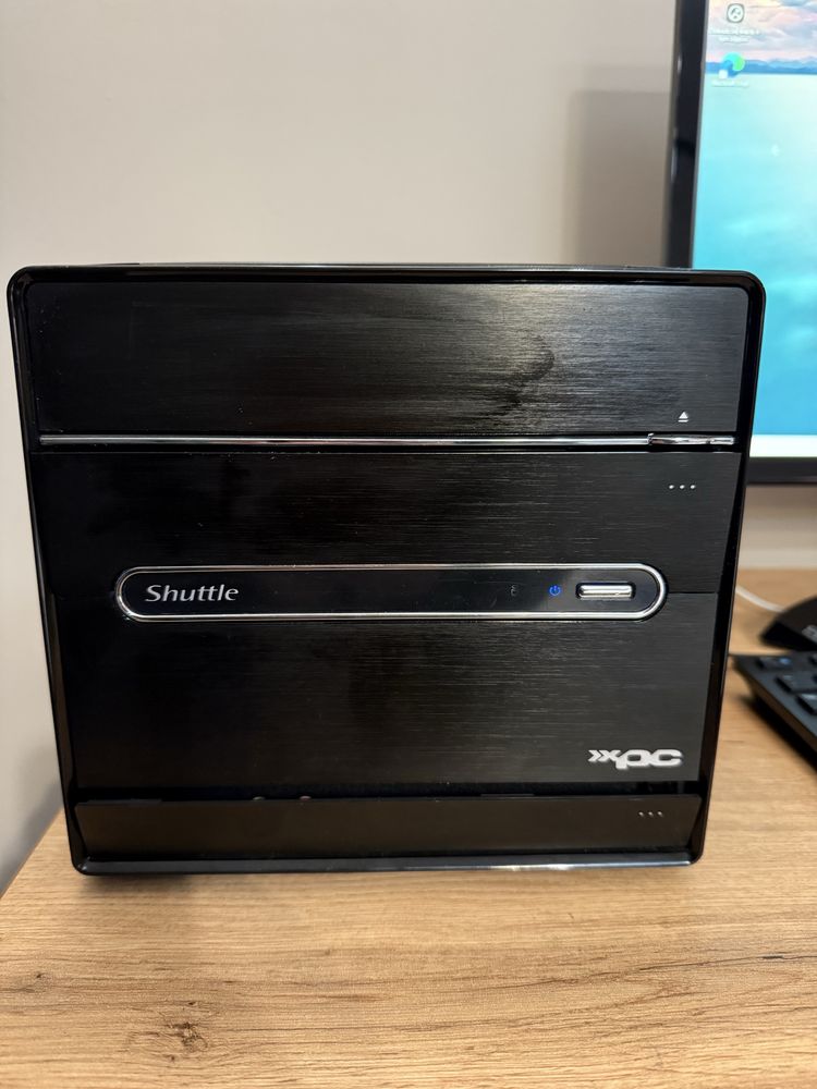 Mini komputer Shuttle dysk ssd 256 i7 Windows 10